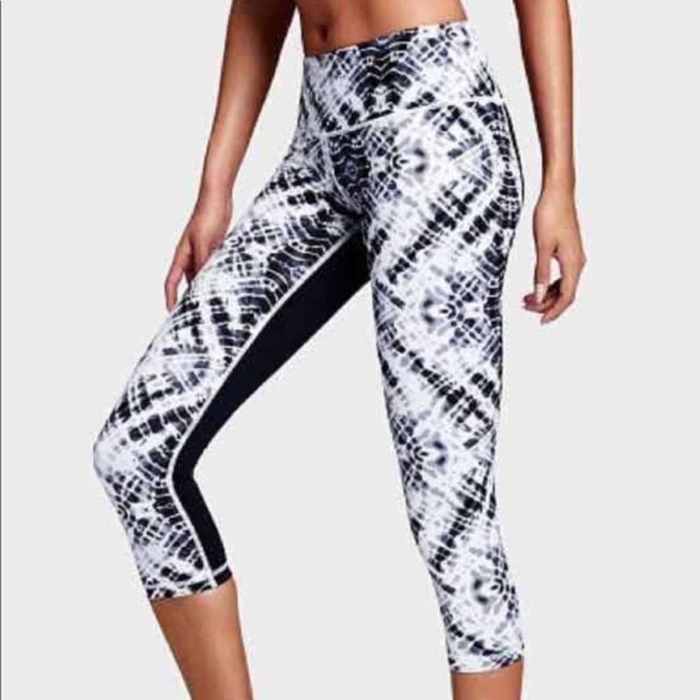 NWOT Victoria’s Secret VSX Sport Knockout Crop Tie Dye Active Leggings